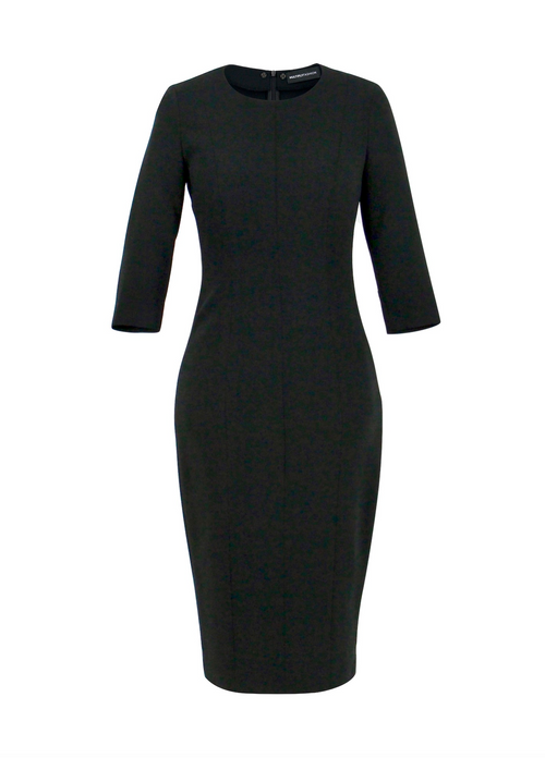 Schwarzes  Multiplyfashion Bleistiftkleid mit schmalem 3/4 Ärmel aus Viskose-Mischgewebe mit einem etwas über dem Knie endenden Saum und Rundhalsausschnitt.