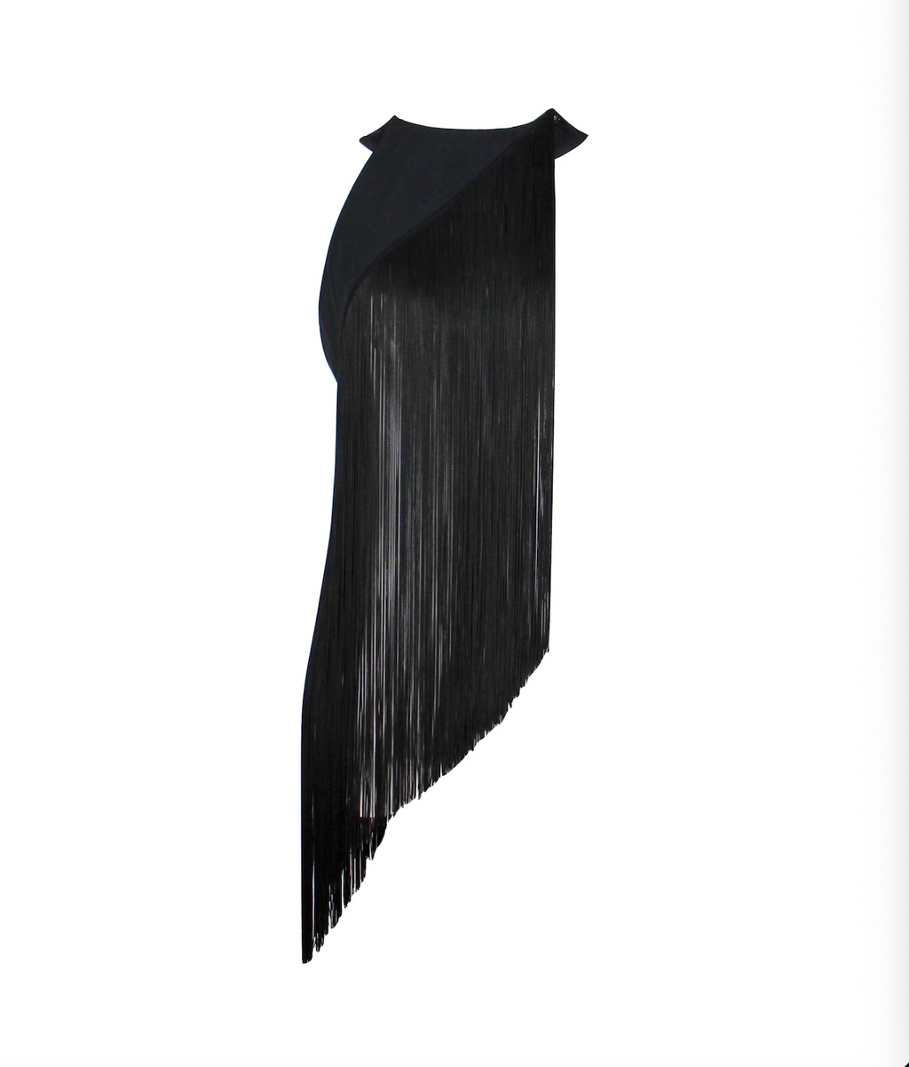 Abnehmbarer Multiplyfashion Fransenkragen in Schwarz von Vorne.