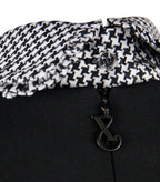 Detailansicht Multiplyfashion Rüschenkragen mit Logo Knopf.